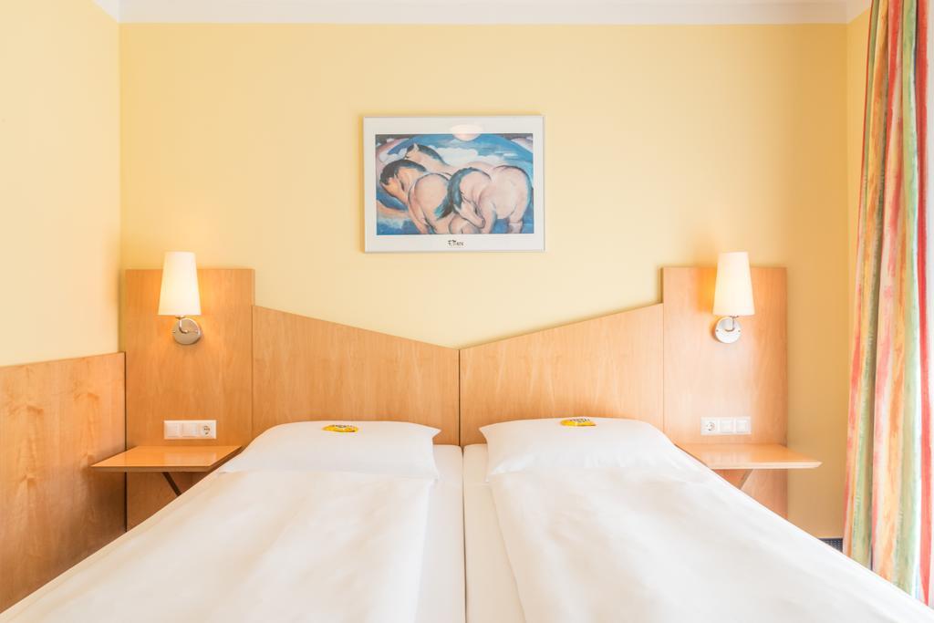 Hotel Beim Schrey Kirchheim bei Muenchen Rom bilde